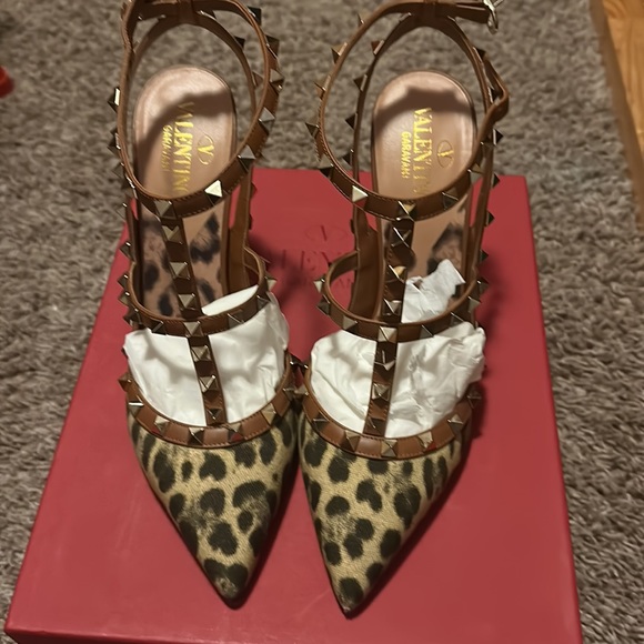 Valentinos ancle strap - Picture 4 of 12